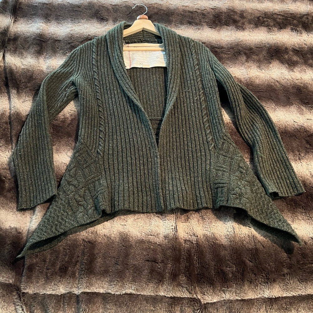 Anthropologie Birds on a Wire dark green wool sweater
